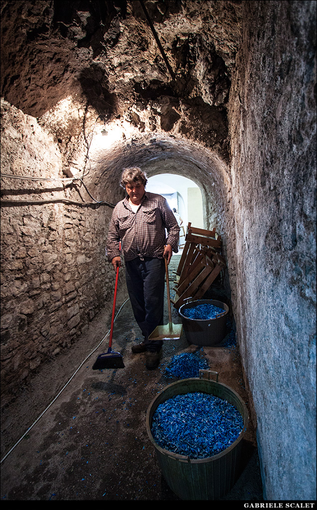Grotte umide per i petali